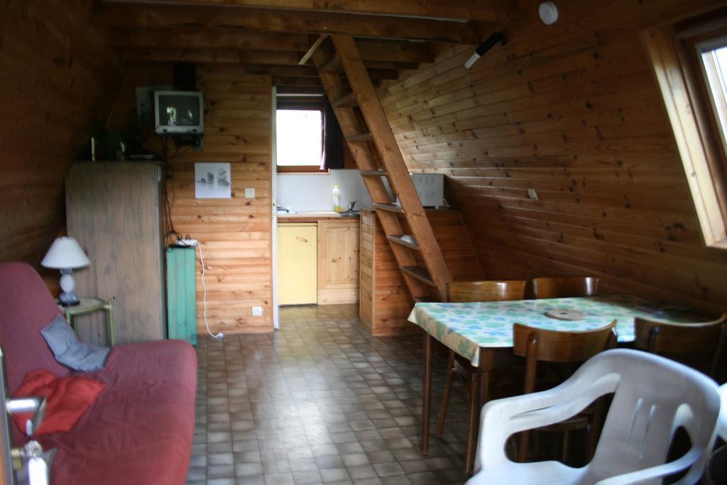 La Ptite Ferme De Caro Hotel Meyrignac-l'Eglise ภายนอก รูปภาพ